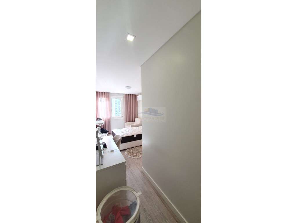 T3 de luxo e requinte com 3 WCS e Garagem nas Lezírias do Infantado-27