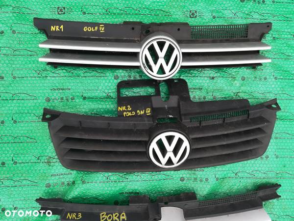 ATRAPA GRILLA VOLKSWAGEN GOLF IV, GOLF V PLUS, BORA, POLO IV 9N - 2