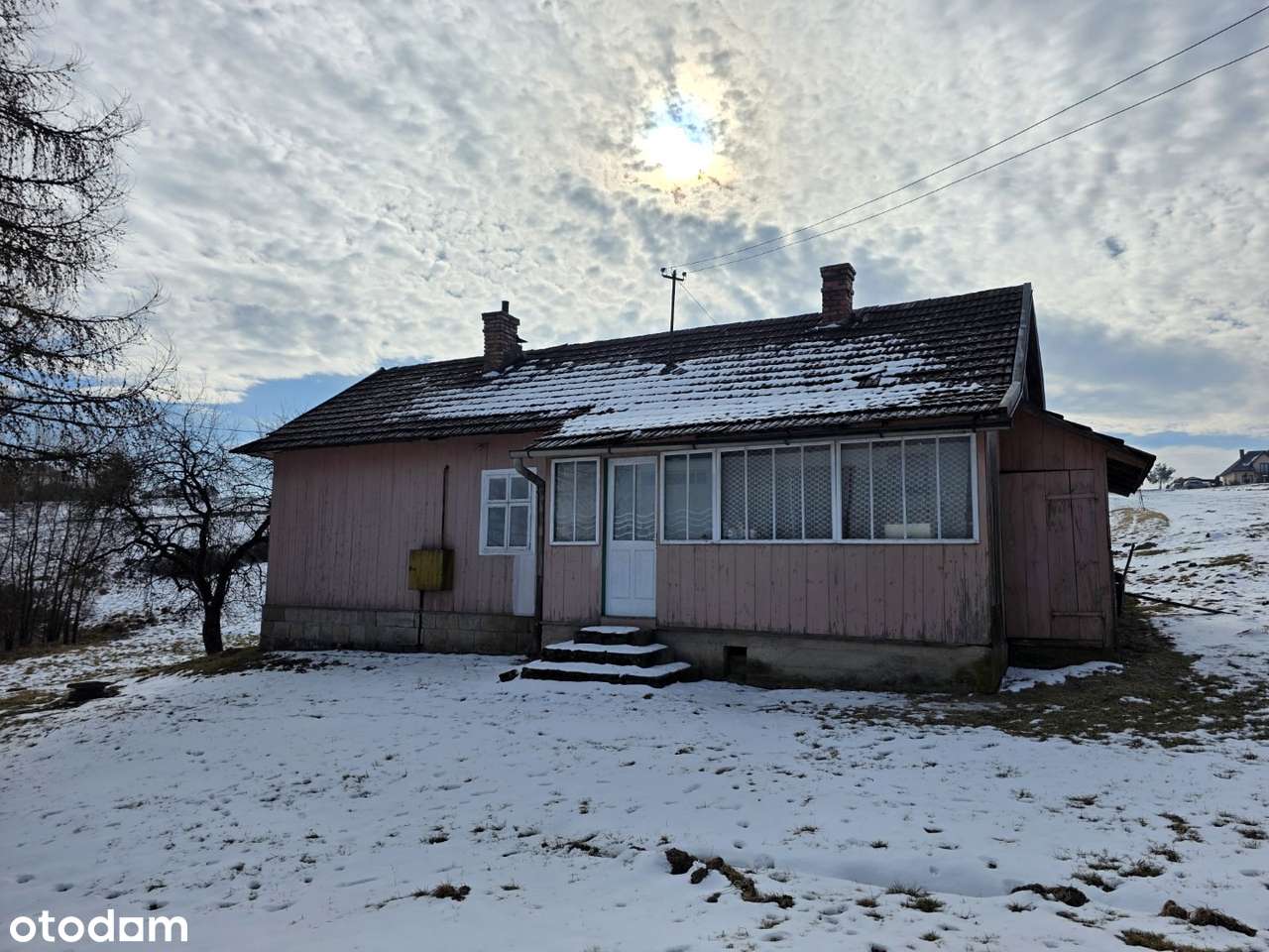 Siedlisko z potencjałem - 2,55 ha z domem, zabudowaniami i potokiem-4