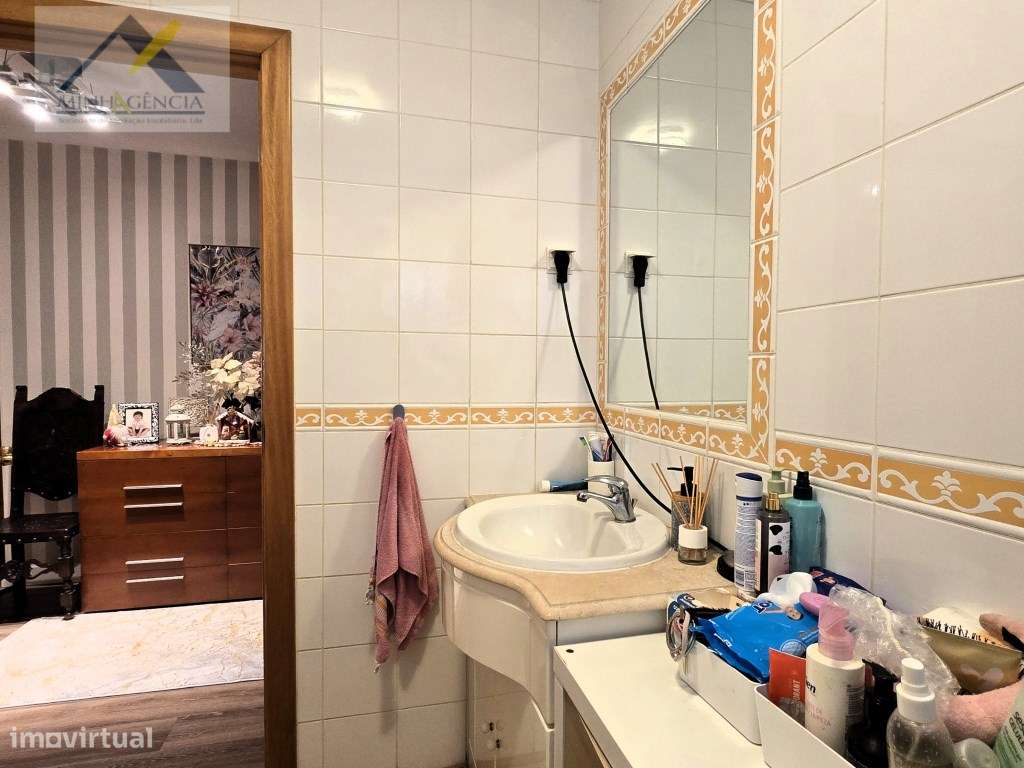 Apartamento T3 com parqueamanto na Quinta do Anjo-34