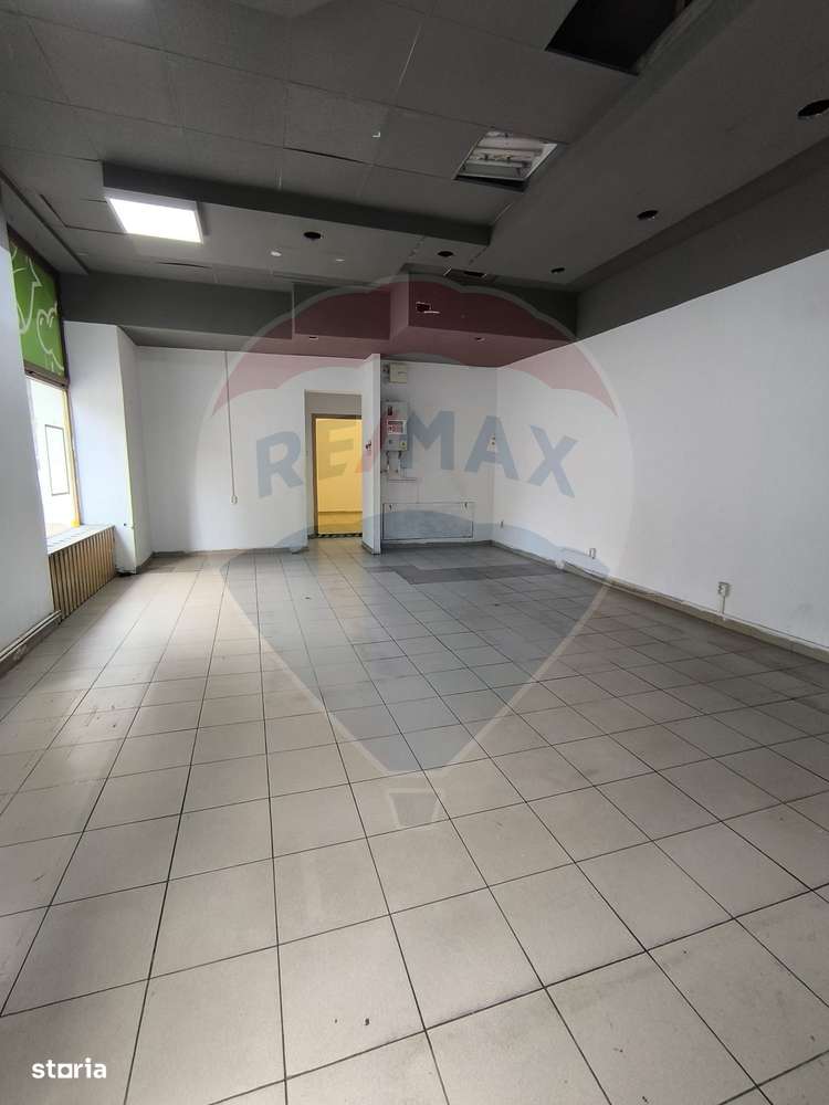 Spațiu comercial semicentral de inchiriat - Imagine principală: 4/9
