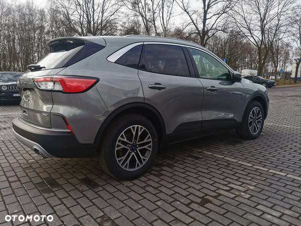 Ford Kuga - 5