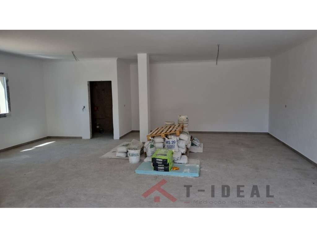 Moradias T4 contemporâneas a 5 minutos de Torres Vedras-14