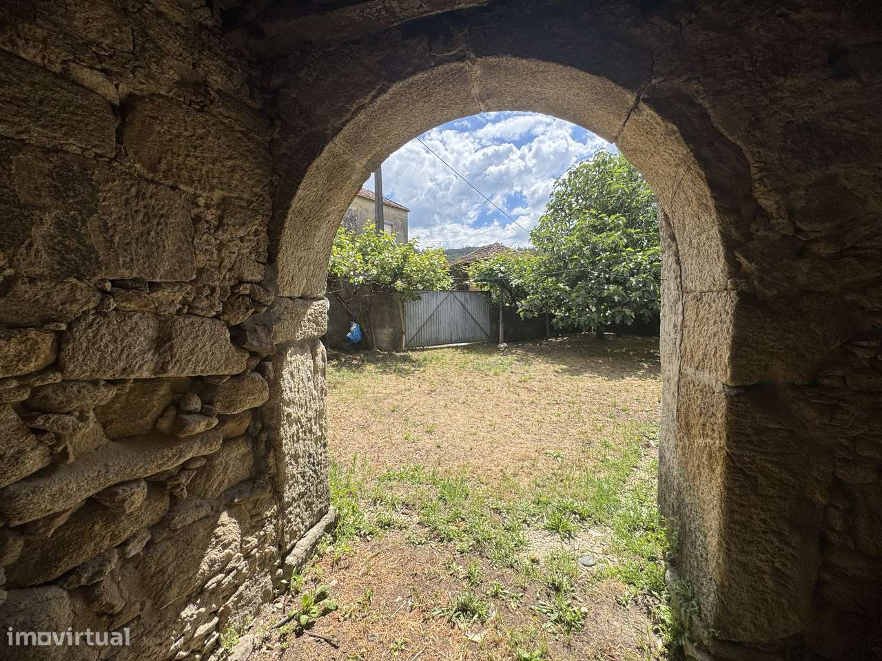 Moradia, granito p/recuperar – Oliveira de Frades-25