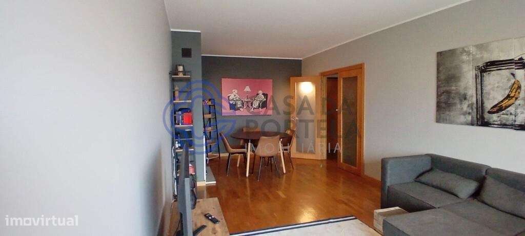 T2 com Varandas e Garagem Fechada na Maia - Grande imagem: 2/13