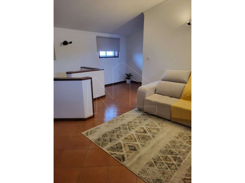 Excelente moradia t4 em Oiã-13
