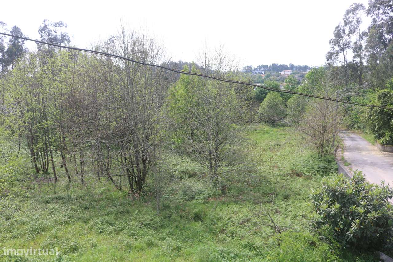 Moradia isolada com jardim e terraço em Amares-14