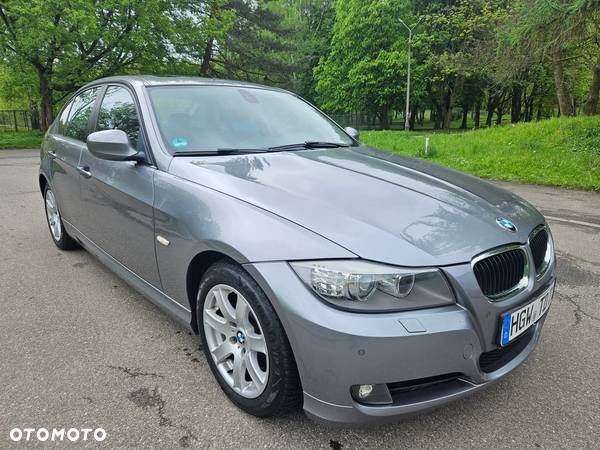 BMW Seria 3 320i Edition Exclusive - 3