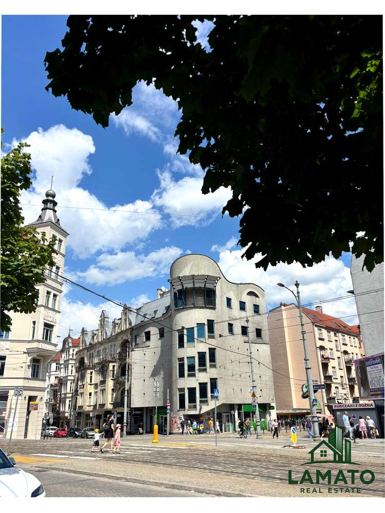 Kamienica w Poznaniu, Stare Miasto 935.34 m2,  29 lokali użytkowych.-1