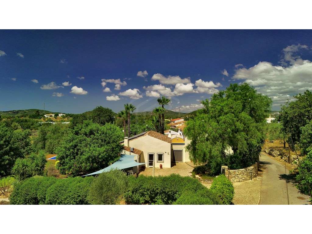 Moradia V4 com piscina, São Brás de Alportel, Algarve-39