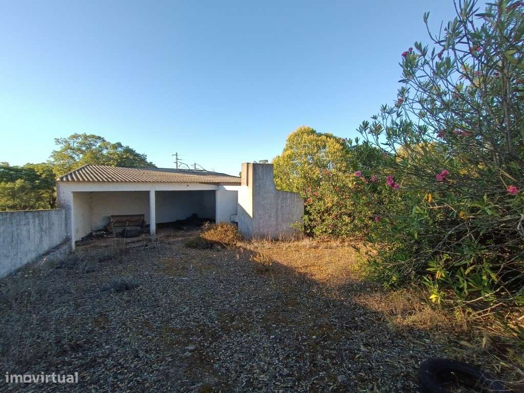 PRÉDIO PARA SERVIÇOS-11