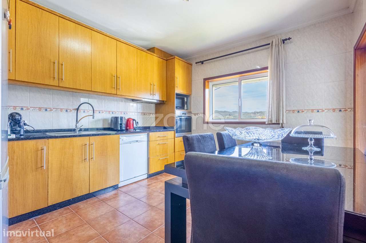 Apartamento T3 com terraço e lugar de garagem-6