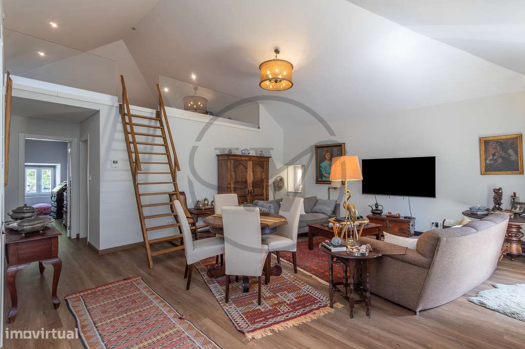 Prédio Misto Remodelado – Centro Histórico de São Pedro de Sintra - Grande imagem: 4/28