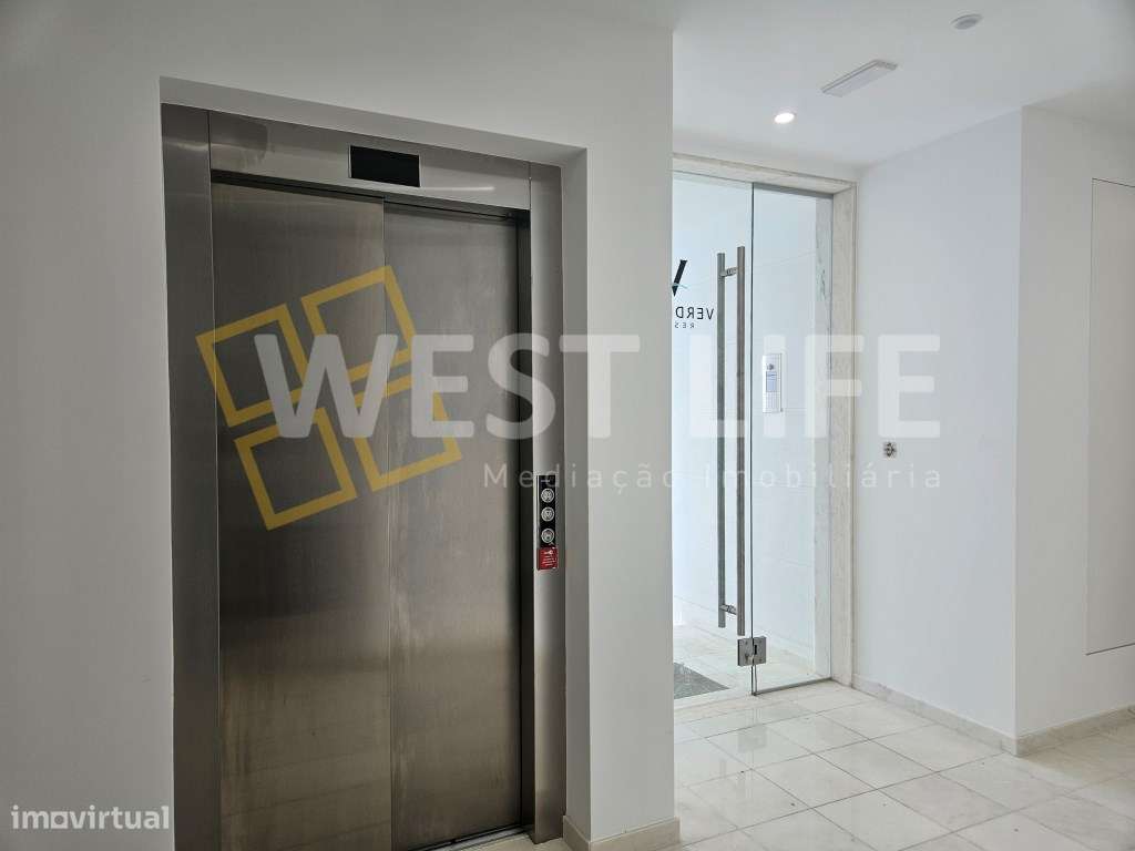 Penthouse T3 com 3 suítes e terraço com magnifica VISTA MAR - Ericeira-34