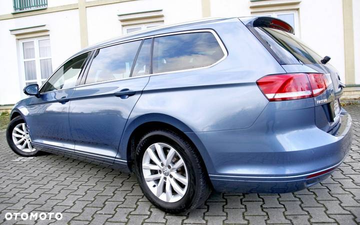 Volkswagen Passat Variant 2.0 TDI (BlueMotion Technology) Highline - 28