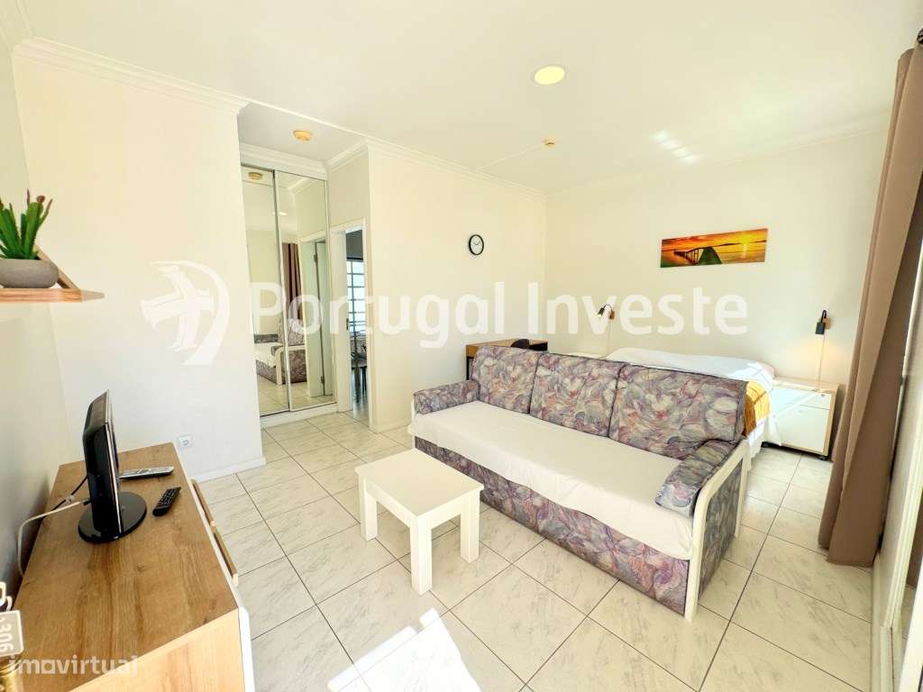 Apenas 5 min da Praia! T0 mobilado com piscina e excelente rentabil... - Grande imagem: 4/18