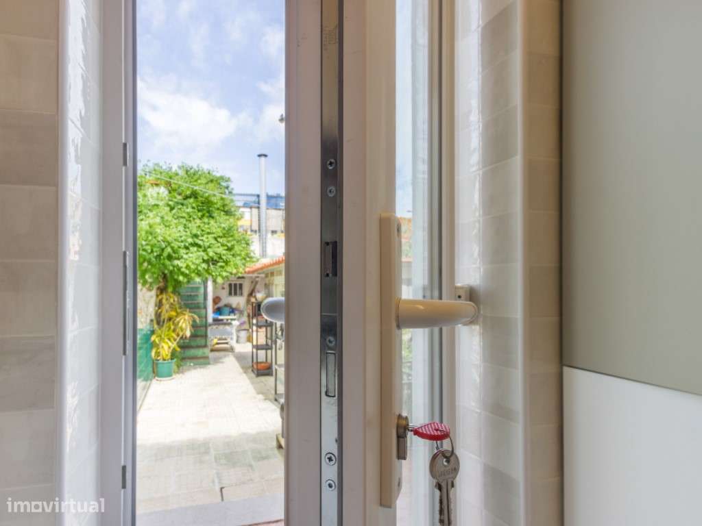 Moradia Geminada T2 + T1 - Costa de Caparica-11