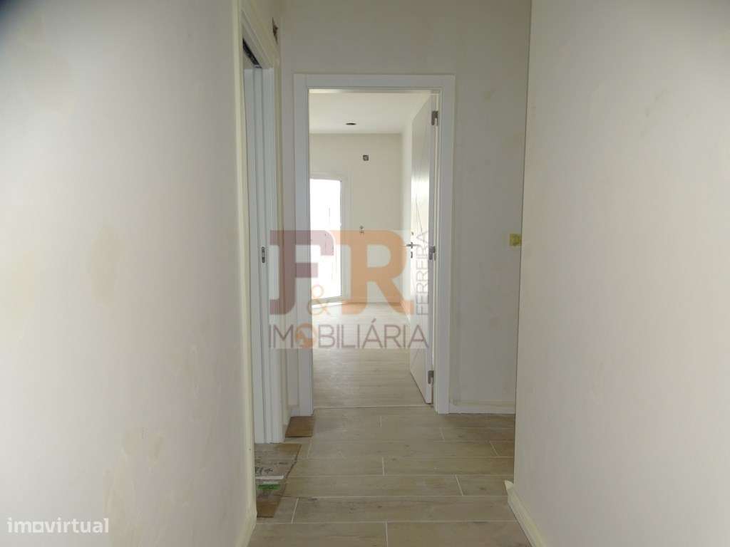 Moradia Isolada Térrea T4 com Garagem - Quinta do Anjo Palmela-31