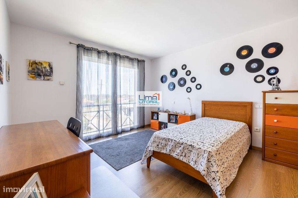 Magnifica moradia com 5 quartos - Ortigosa - Leiria-15