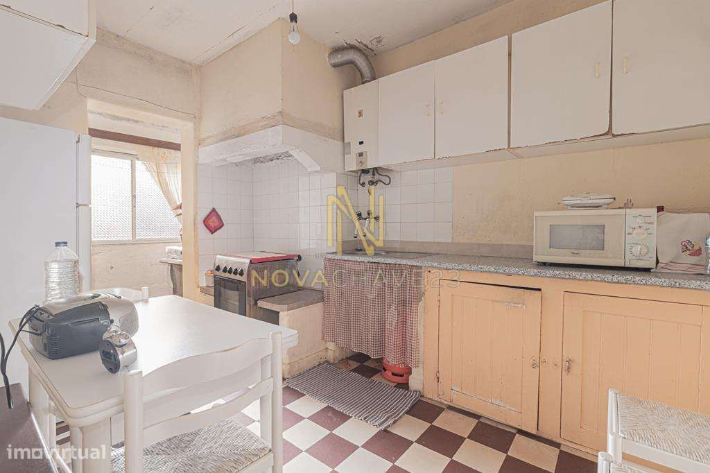 Prédio no Cacém | 509 m² de Terreno | Rendimento Imediato-35