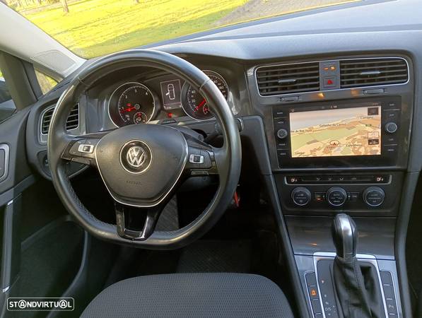 VW Golf Variant 1.6 TDi Confortline DSG - 19