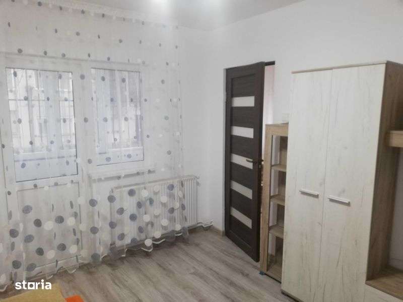 Inchiriez apartament 2 camere, Tg. Mures, 7 Noiembrie - Imagine principală: 4/7