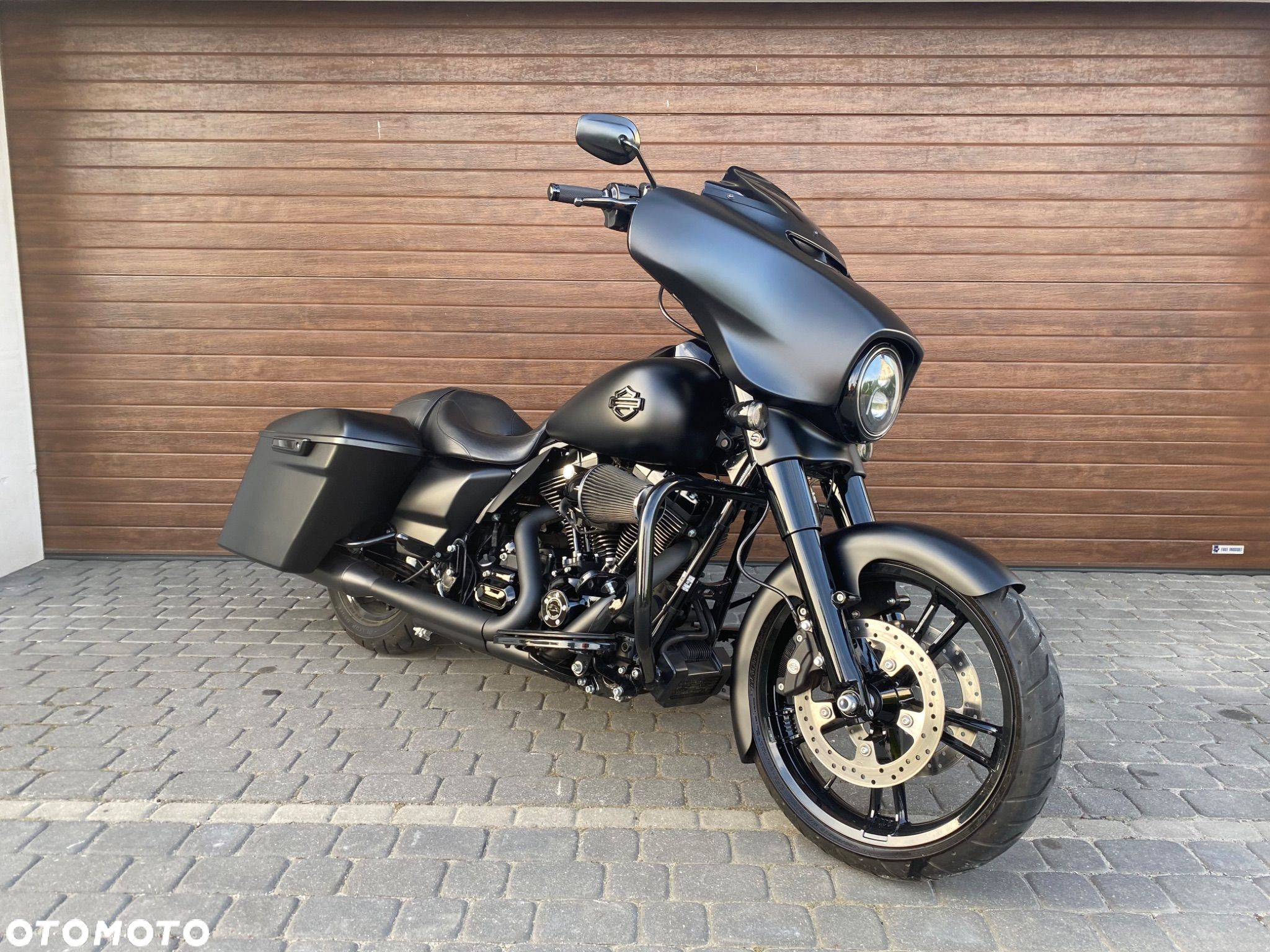 Harley-Davidson Touring Street Glide - 1