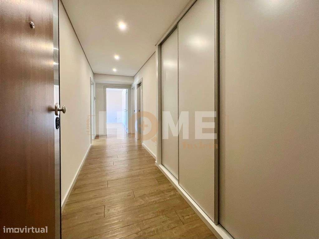 EXCELENTE Apartamento T3 NOVO | em plena Av. da Boavista-12