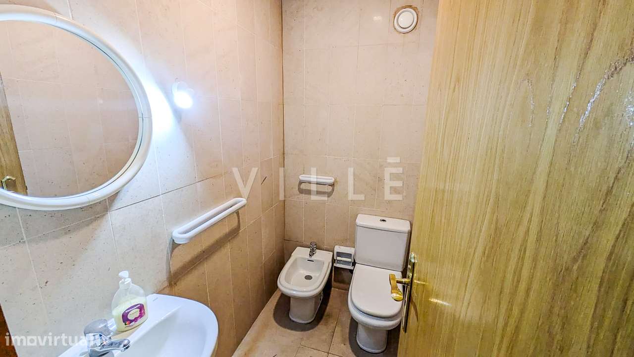 Apartamento junto ao Hospital de S. João - Grande imagem: 4/16