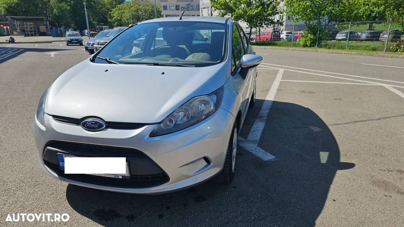 Ford Fiesta - 2