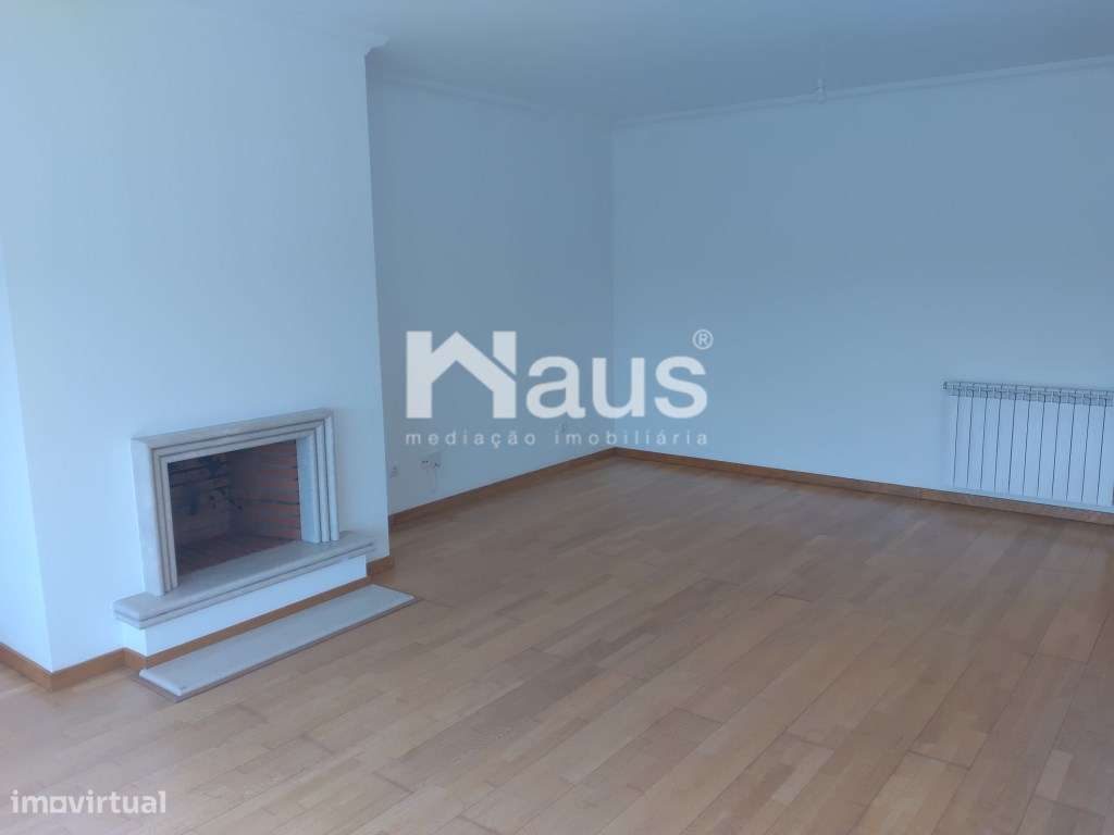 T3 com parqueamento e arrecadação-5