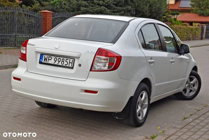 Suzuki SX4 - 21