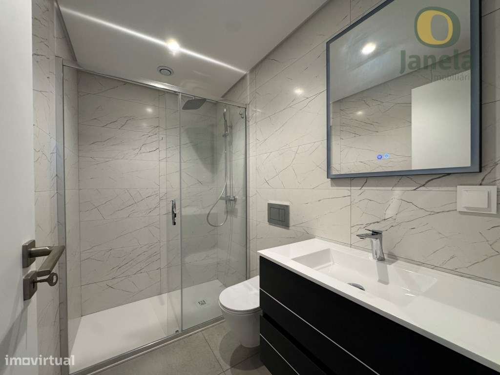 Moradia T4 de Luxo com Piscina, em Primeira Linha de Golfe, Vilamoura-54