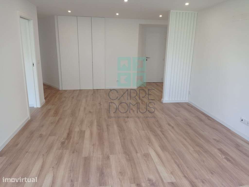Apartamento T3 , remodelado, no Lumiar - Lisboa-2