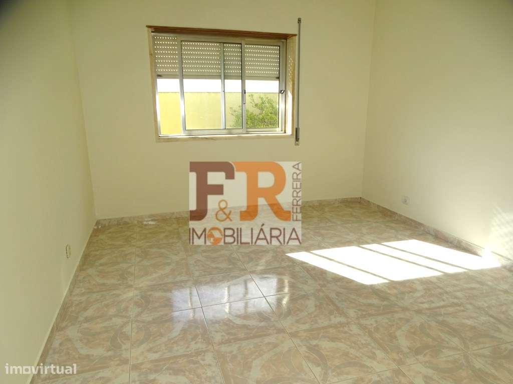 Moradia Duplex T2+1 com sótão aproveitável e Garagem Quinta do Cond...-38