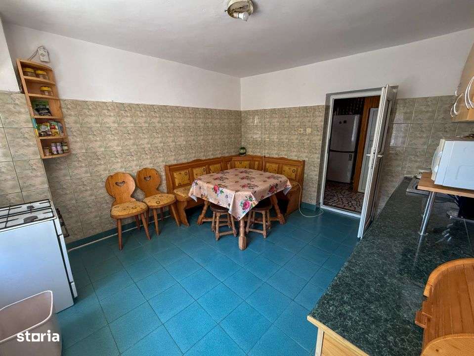 Vila cu 6 dormitoare in Breaza, lot teren 1289 mp - Imagine principală: 4/19