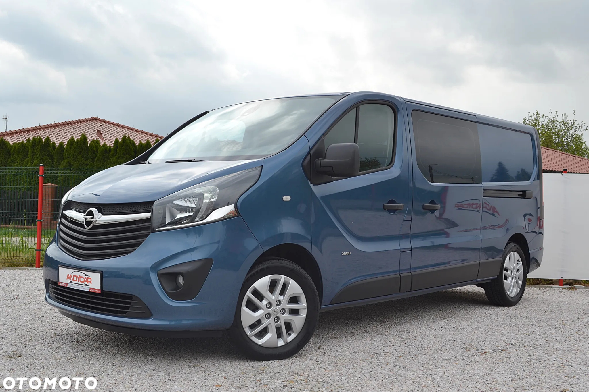 Opel Vivaro - 8