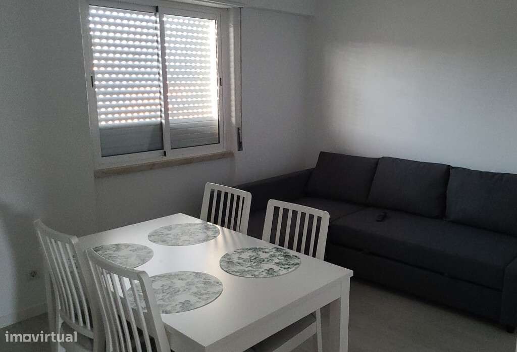Apartamento T2 em zona de Lisboa - Grande imagem: 3/8