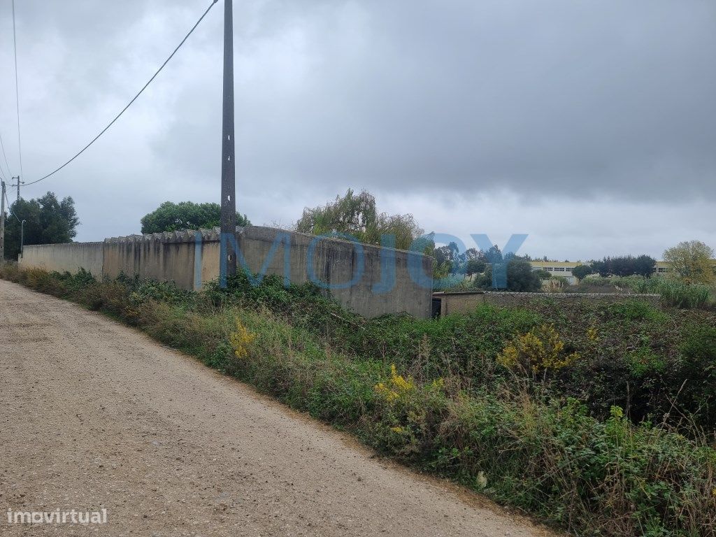 Excelente Terreno no Parque empresarial do Ral em Sintra