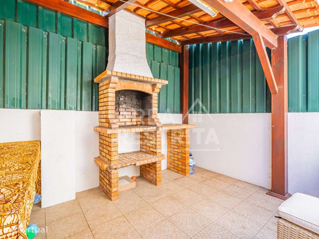 Moradia Geminada T3 com Garagem, Excelentes Áreas e Localização Pri...-59