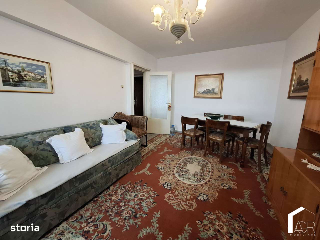 Apartament cu 2 camere, decomandat, confort 1, zona Republicii - Imagine principală: 1/10