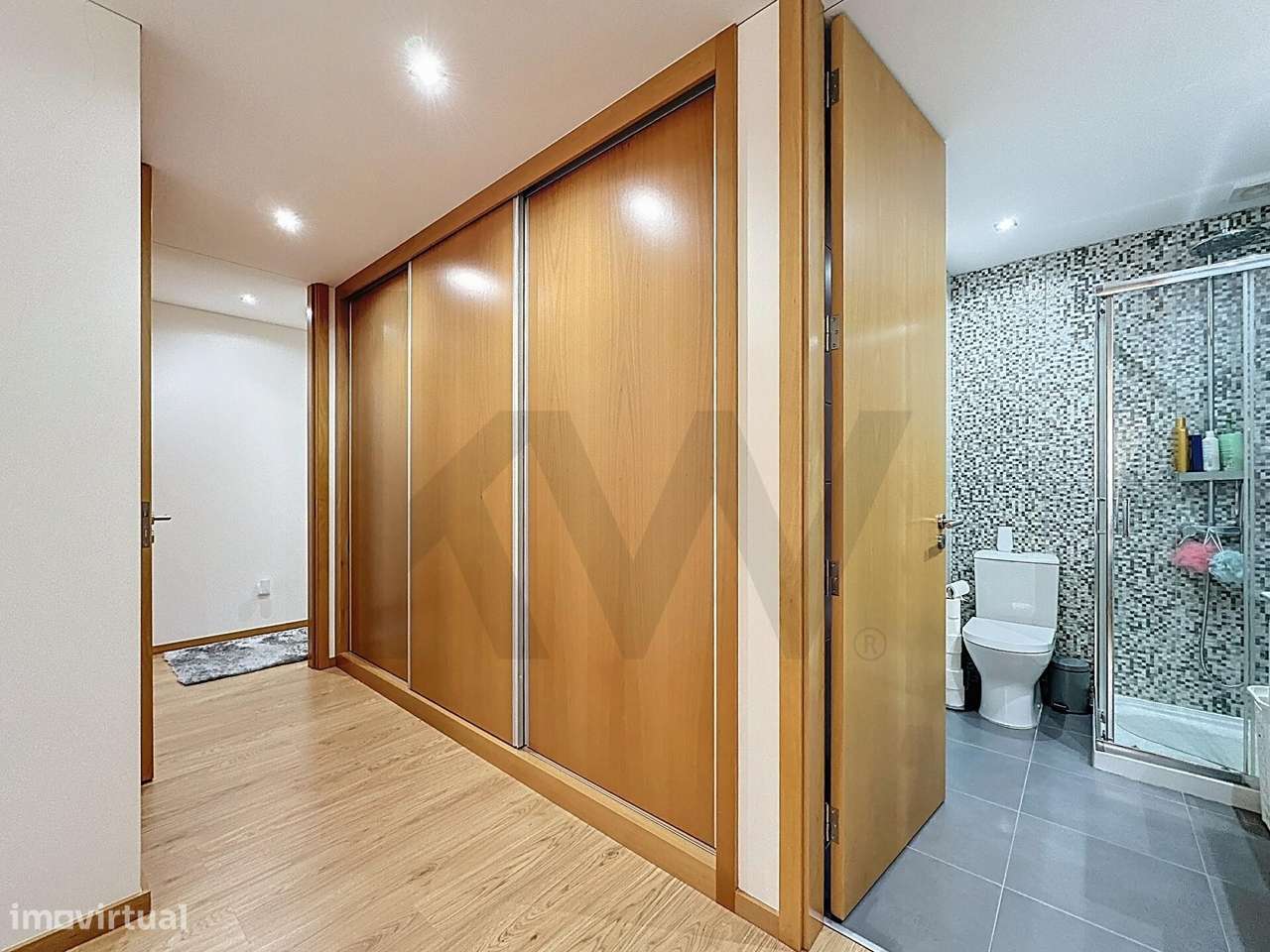 Apartamento T2 c/ Garagem Fechada em Perfeito Estado- Urbanização Pass-20