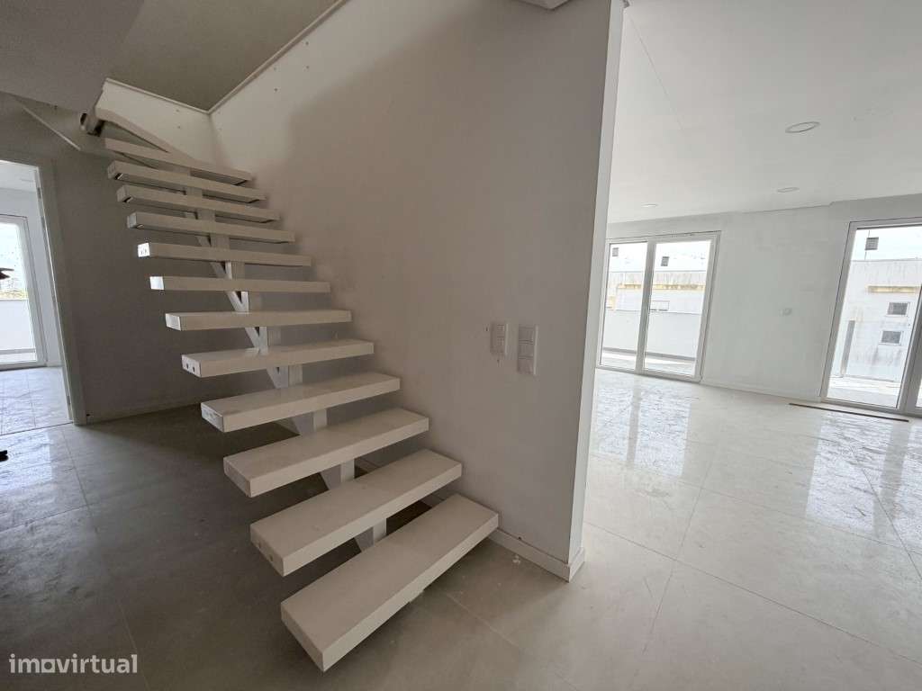 Apartamento Duplex T3 com Openspace de 73 m2 e Garagem-20