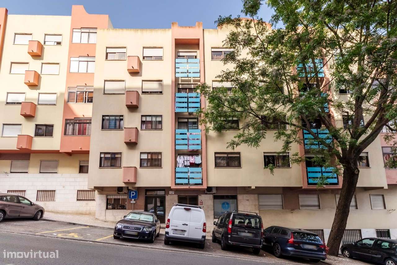 Apartamento T2 c/ Varanda no Casal do Cotão, Sintra-31