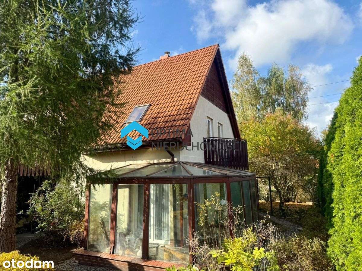 Dom w spokojnej dzielnicy Jeleniej Góry --1