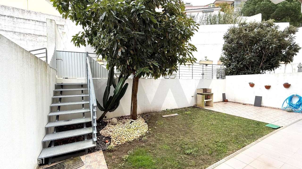Apartamento T2 com garagem e jardim privado para arrendar em condomini - Grande imagem: 3/19