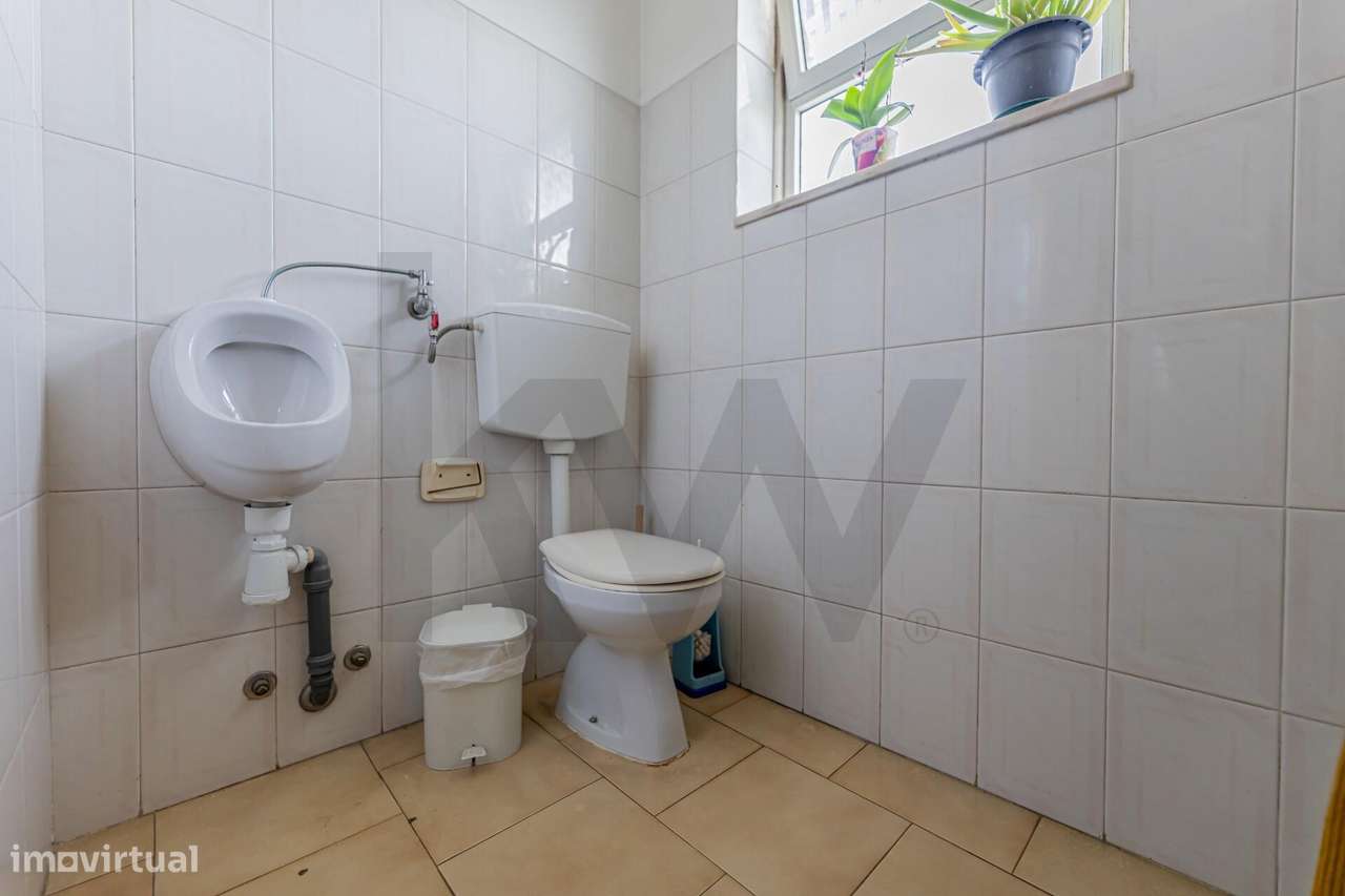 Trespasse de lavandaria totalmente equipada - Ouressa, Mem Martins - Grande imagem: 3/17