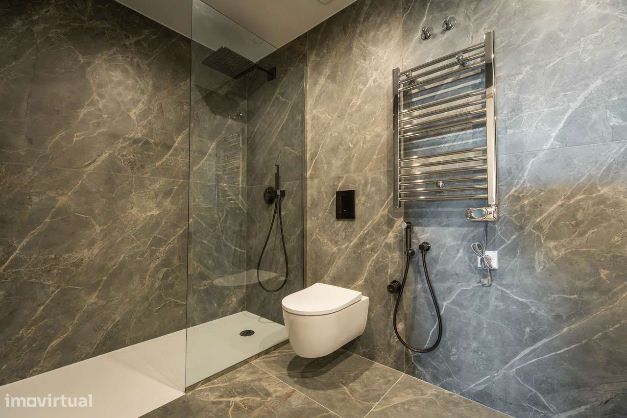 T2 Novo | 86 m² ABP | Varanda de 44 m² | Piscina Privativa Aquecida-16