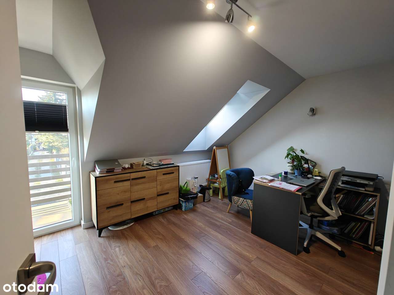 Interesujący dom wolnostojący z garażem ● 5 pokoi ● Działka 700mkw-16