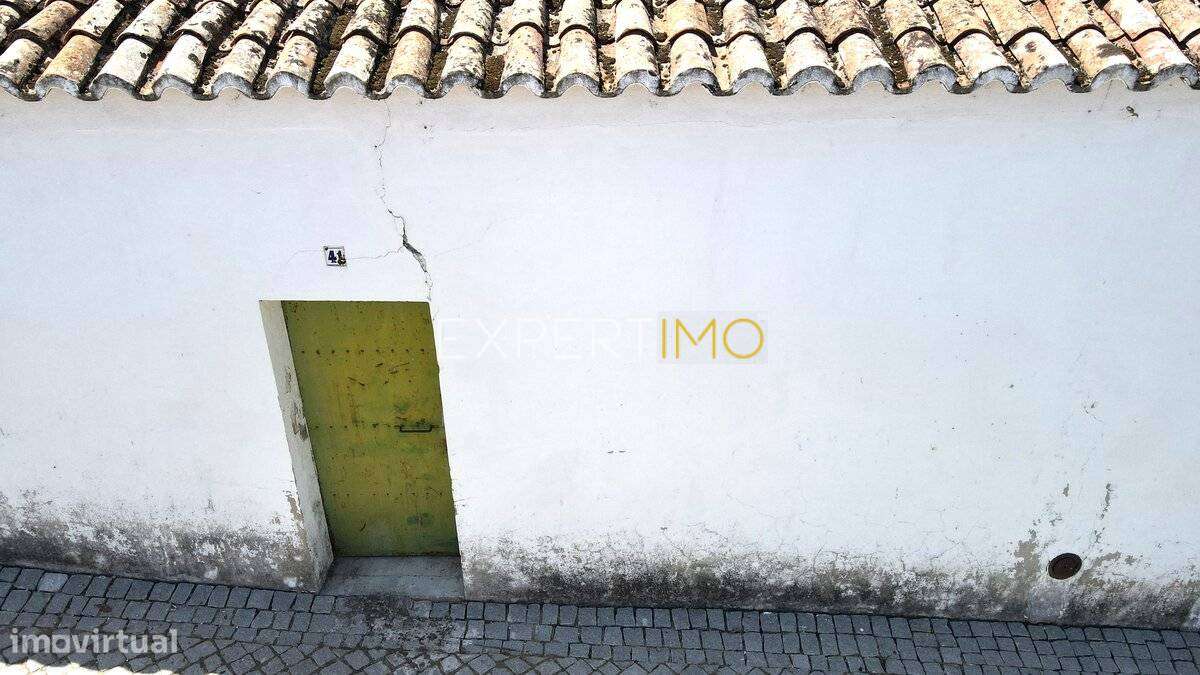 Prédio Urbano com espaço exterior - Aldeia da Mata - Crato-16
